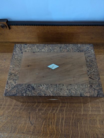Burr Walnut Lidded Box - Image 5