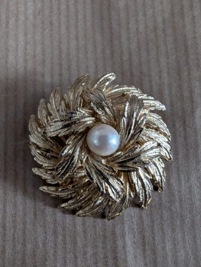 Pearl Set Brooch - Image 2