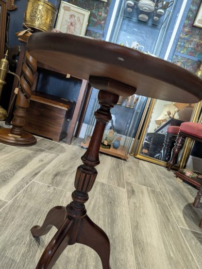 Wine Table - Image 7