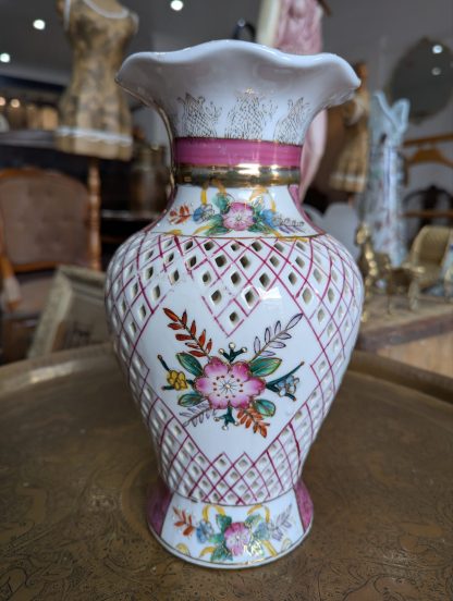 Chinese Style Vase - Image 2