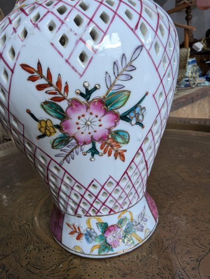 Chinese Style Vase - Image 4
