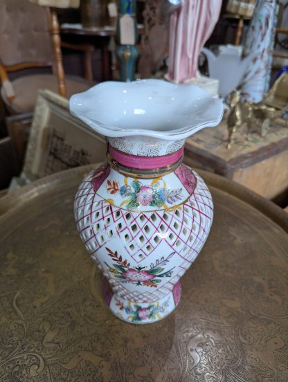 Chinese Style Vase - Image 3