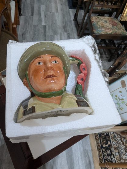 "A Hero Comes Home" by Royal Worcester - Image 8