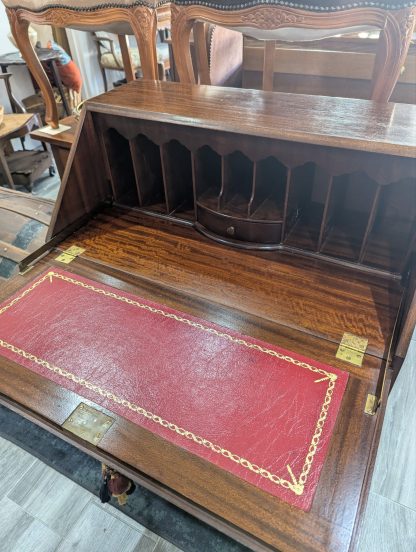 Writing Bureau - Image 6