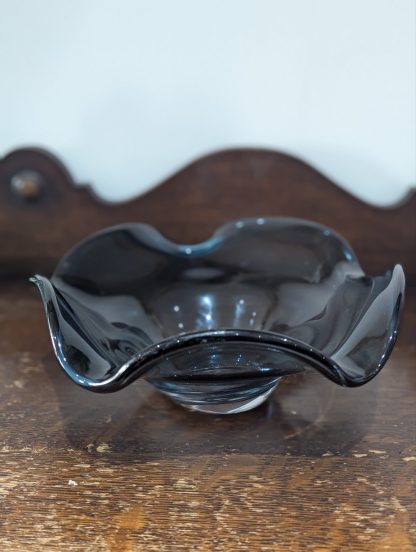 Ruffle Glass Bowl - Image 2