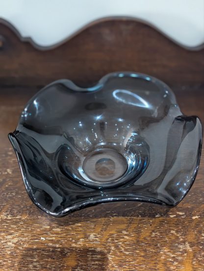 Ruffle Glass Bowl - Image 3