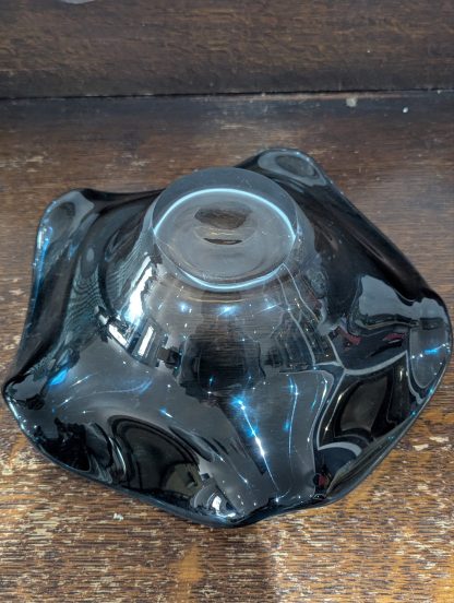 Ruffle Glass Bowl - Image 6