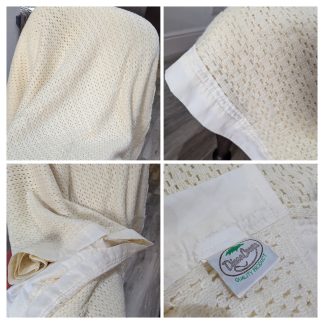 Cellular Blanket by Diane Coupe