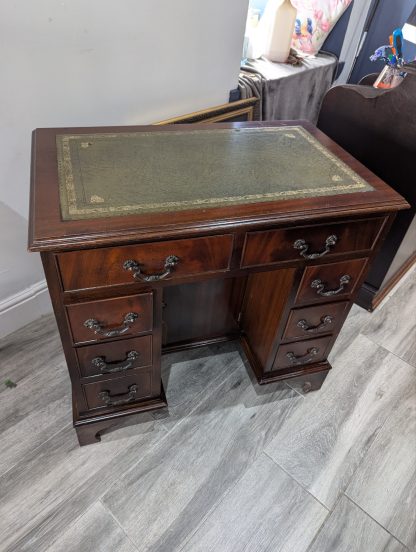 Mahogany Kneehole Desk - Image 3