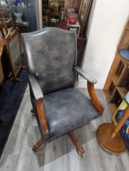 Swivel Armchair by Beval Funnel - Image 3