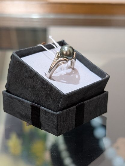 Sterling Silver Black Pearl Ring - Image 3