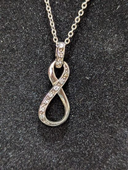 Sterling Silver Infinity Pendant and Chain - Image 4