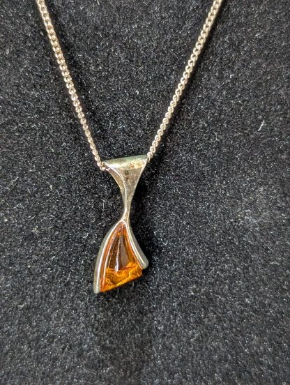 Sterling Silver Amber Pendant and Chain - Image 4