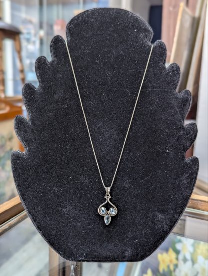 Sterling Silver Topaz Pendant and Chain - Image 3