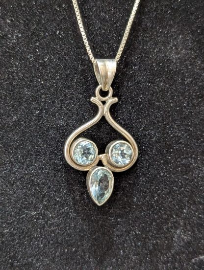 Sterling Silver Topaz Pendant and Chain - Image 4