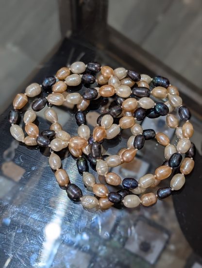 Tri Coloured Pearl Necklace - Image 5