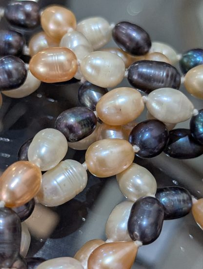 Tri Coloured Pearl Necklace - Image 6